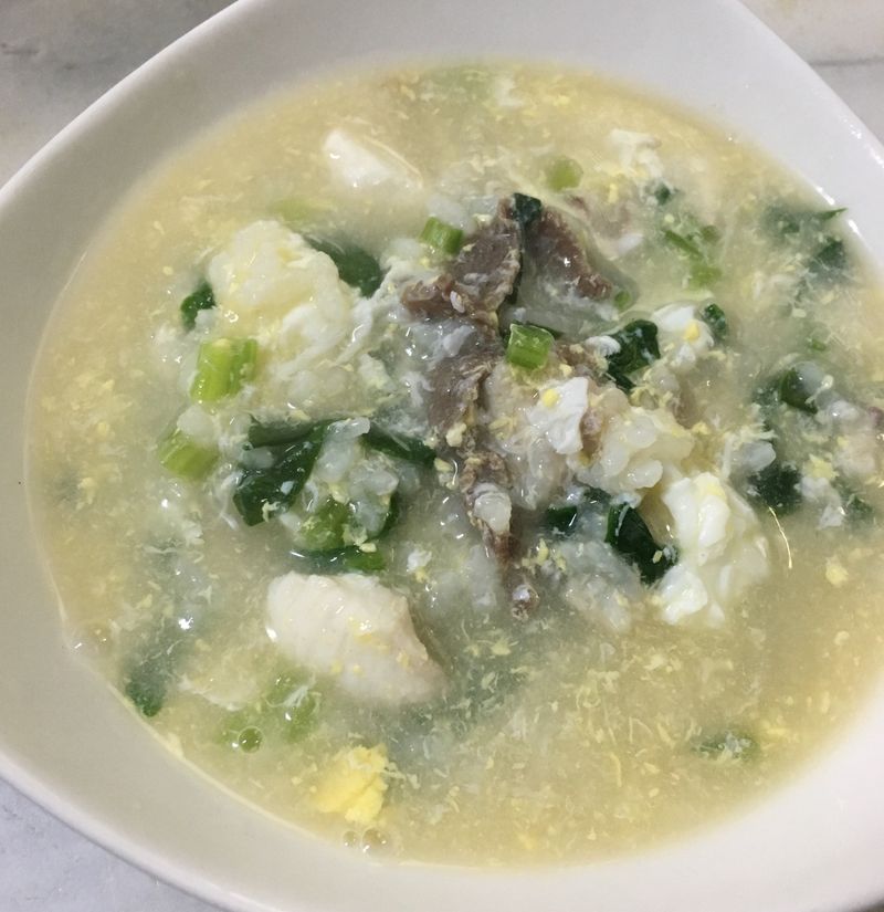 牛肉滑蛋海鮮粥