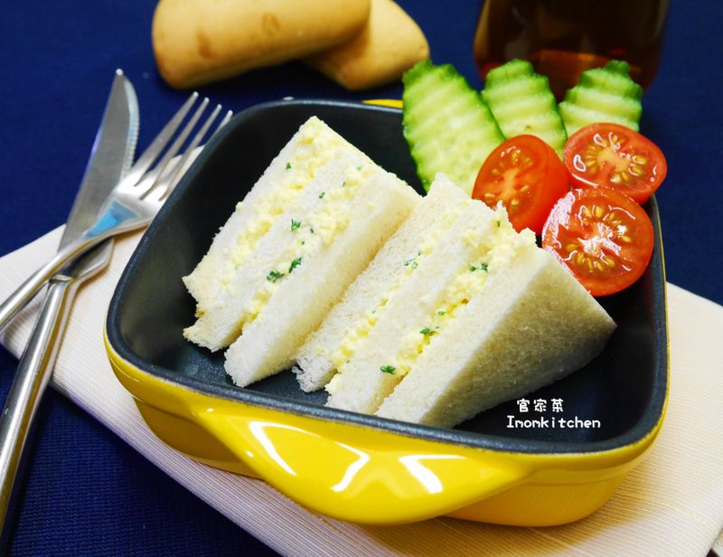 蛋沙拉三明治
