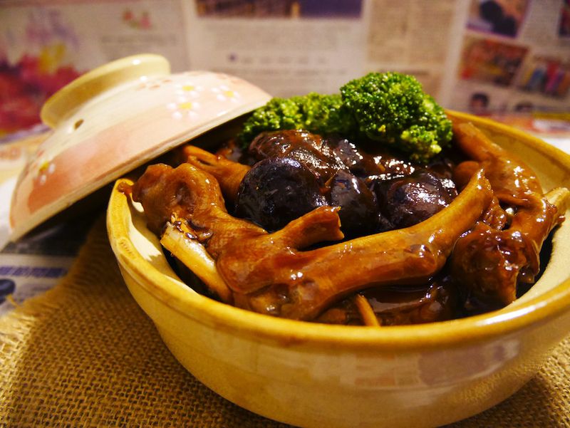 冬菇燜鵝掌