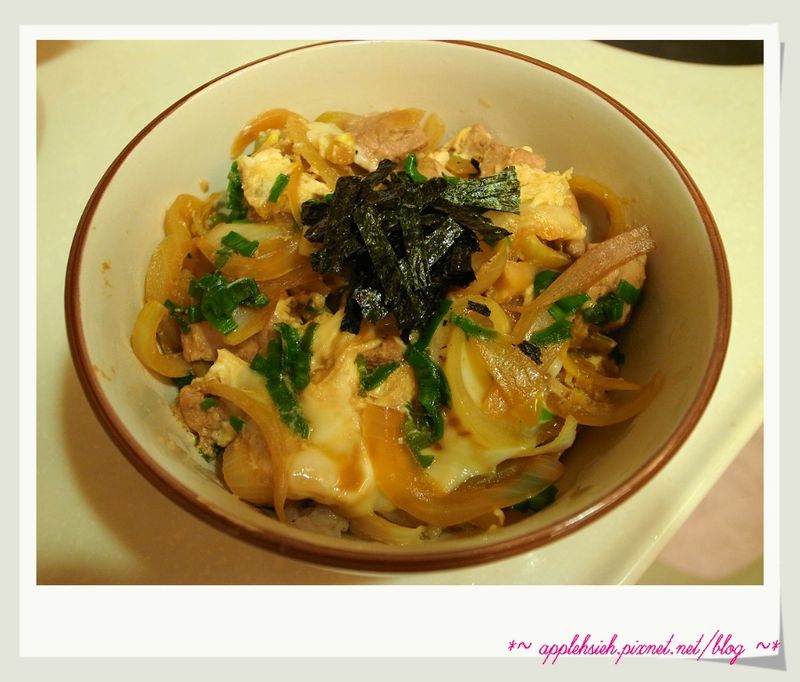 滑蛋豬肉丼