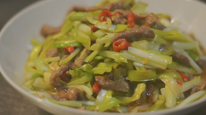 家常快炒∣辣炒韭黃牛肉