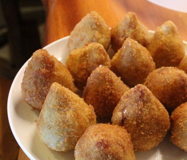 巴西炸雞肉包(Coxinha)