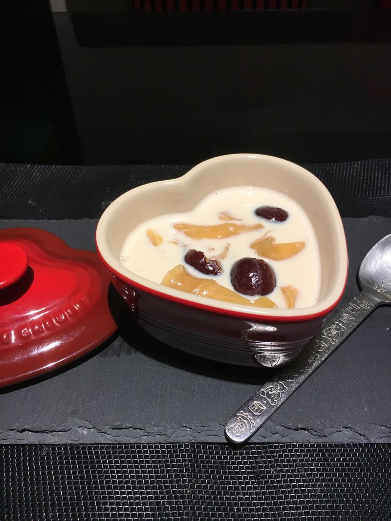 簡易鮮奶燉花膠(真空煲燉)