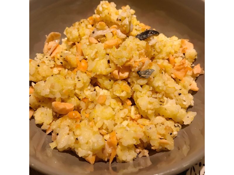 鮭魚黃金炒飯