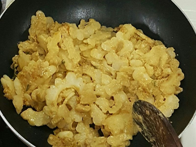 苦瓜炒鹹蛋黃