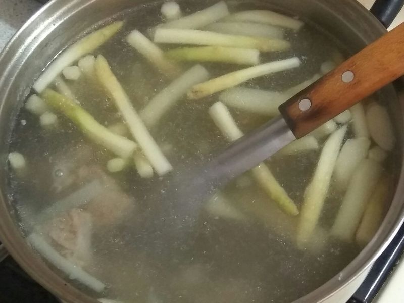 蘆筍排骨湯