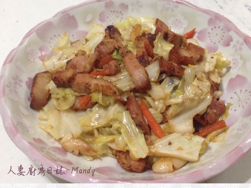 客家鹹豬肉炒高麗菜