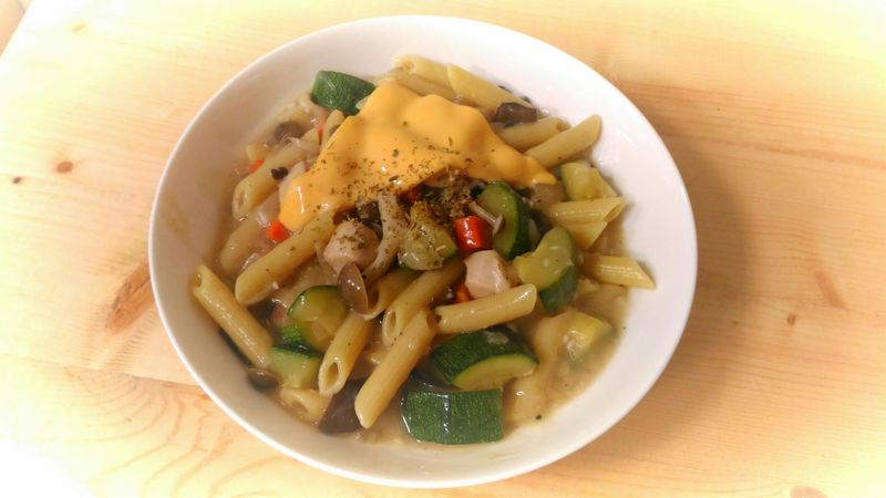 白醬櫛瓜雞肉麵
