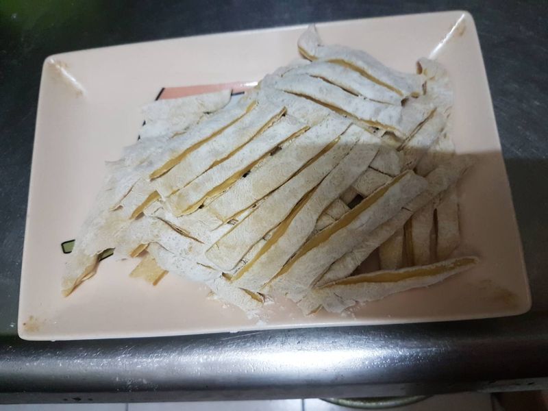 【慵懶小廚】自製南瓜麵條