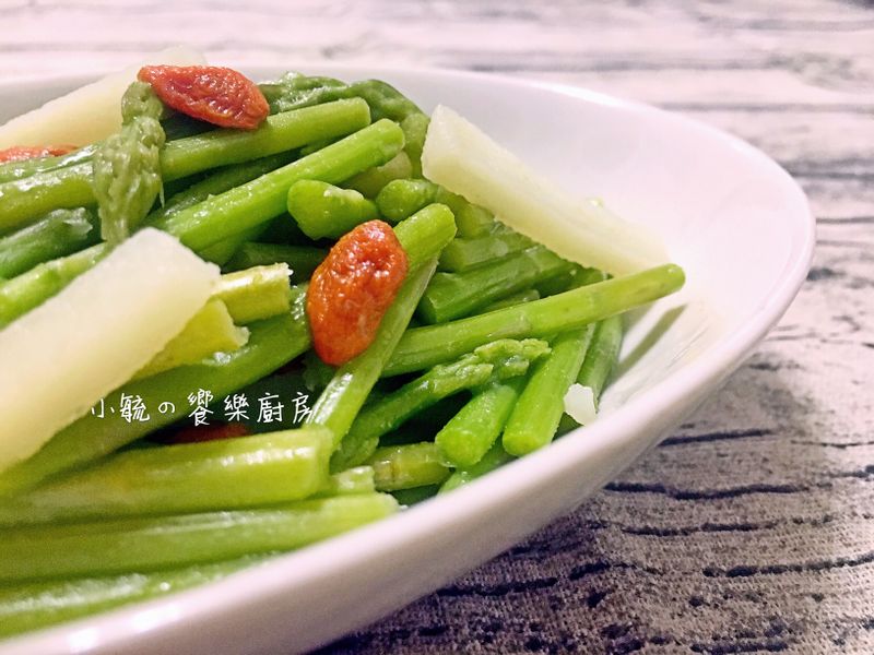 馬鈴薯炒蘆筍 【5分鐘快速料理】