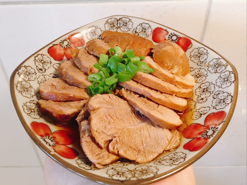 《香滷豬腱肉》🌿