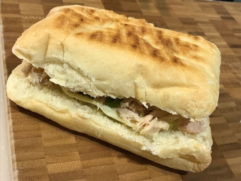 快速》青蔥起士鮪魚三明治