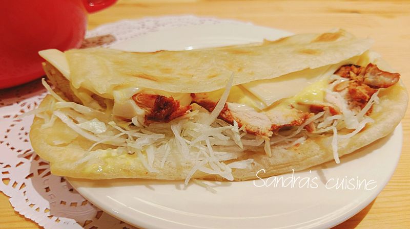 紐澳良風味雞肉佐高麗菜絲燒餅