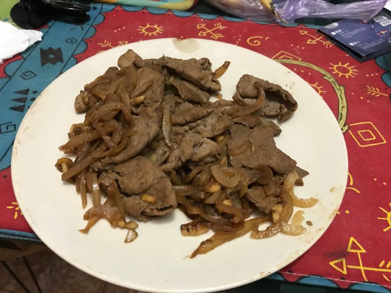 洋蔥炒牛肉片