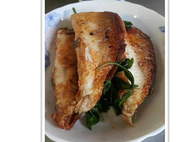 塔香魚肚