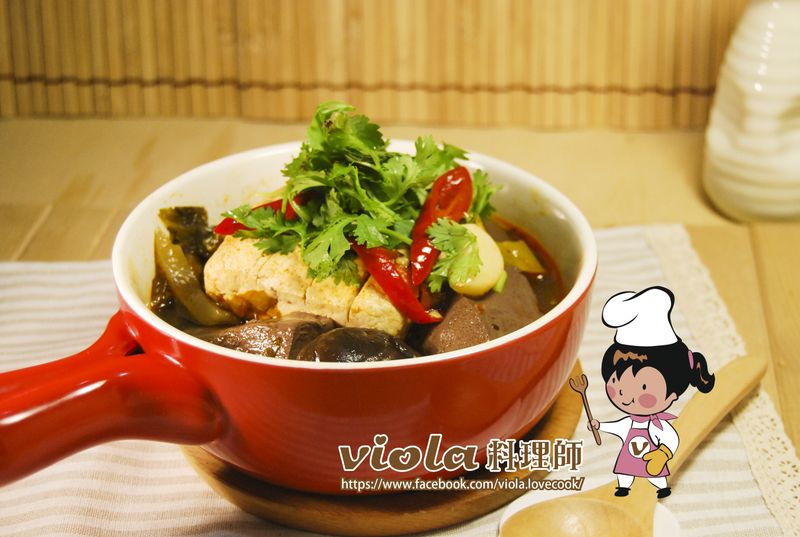 麻辣鴨血臭豆腐