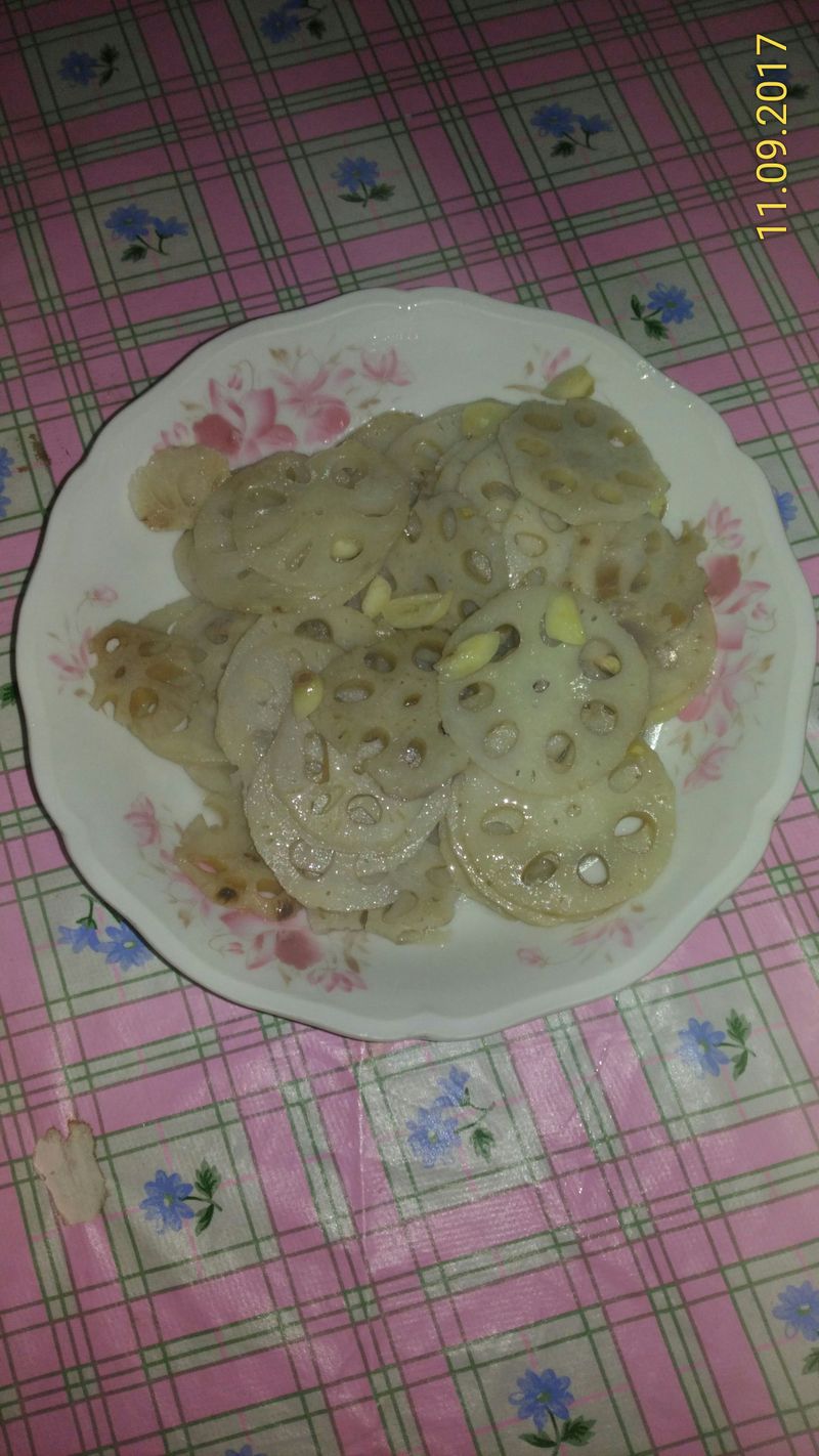 蒜炒蓮藕片