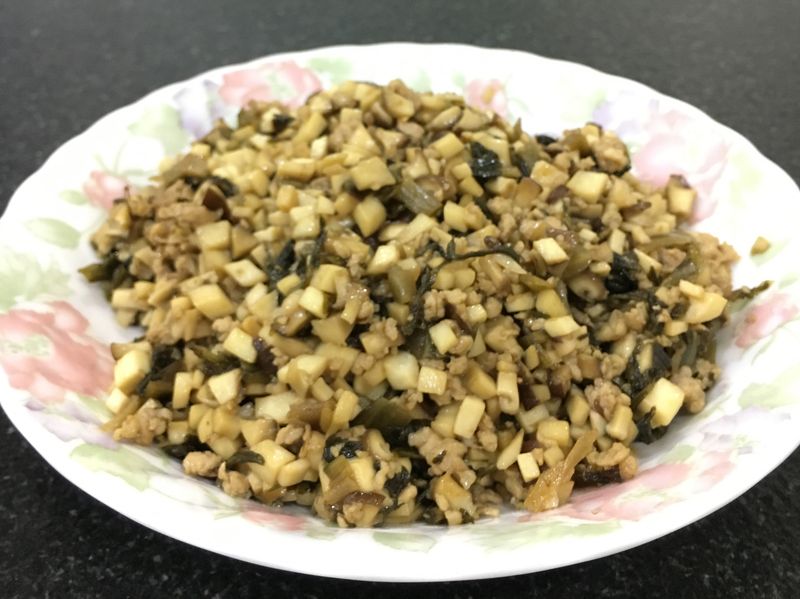 絞肉炒雙菇
