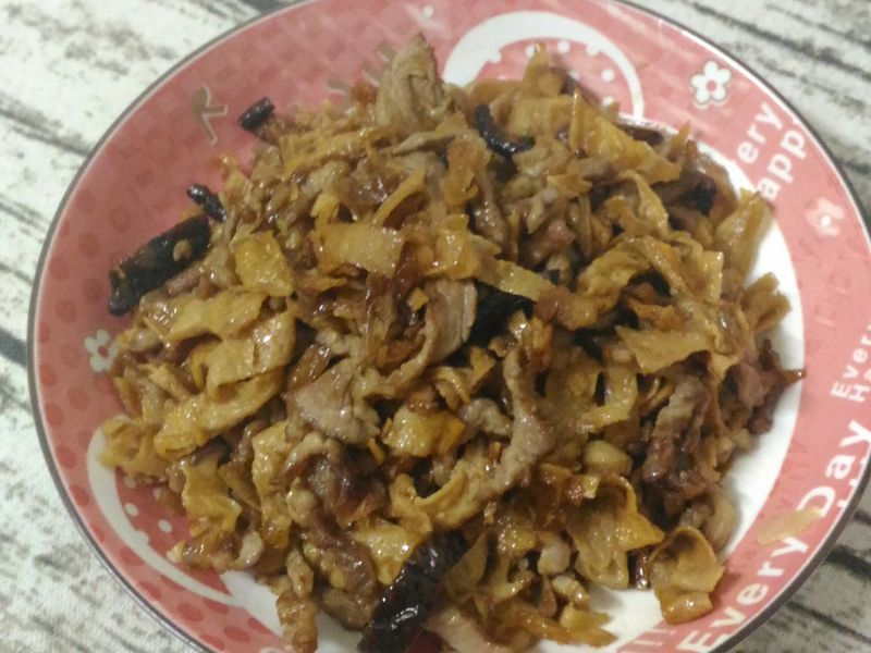 肉絲炒素魚翅