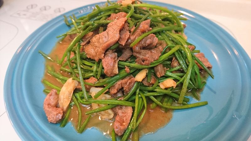 沙茶牛肉炒水蓮