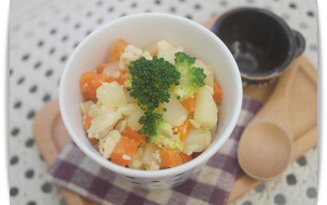 寶寶副食品「奶油燉雞肉」濃郁可口 ♪