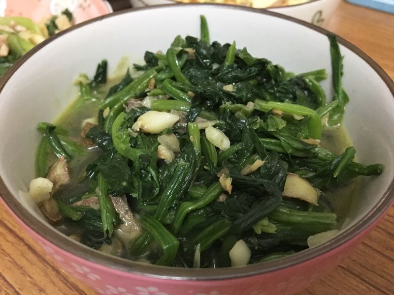 豬肝炒菠菜
