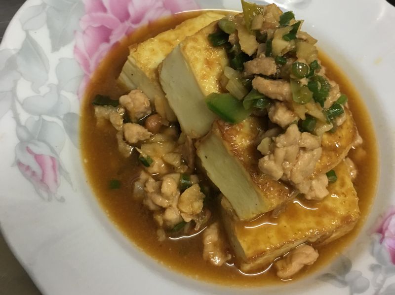 麻油嫩煎絞肉豆腐