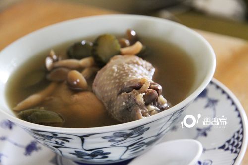 鴻喜菇脆瓜雞湯by戀戀家