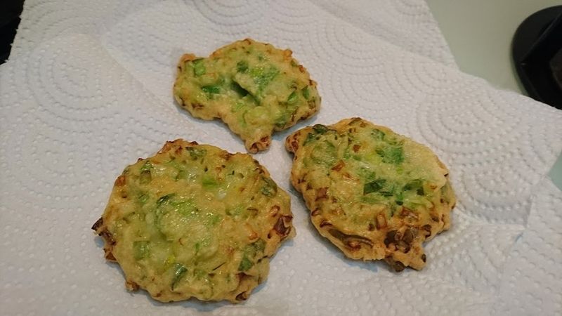 鐵鑄鍋炸小蔥餅