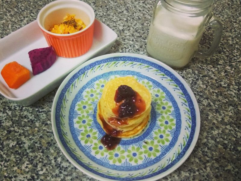 一個人的早午餐～pancake鬆餅+炒蛋