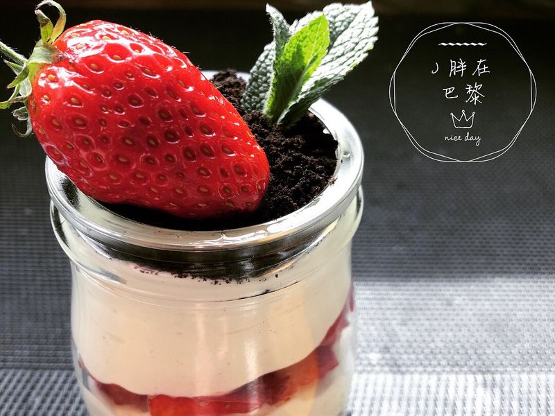 啊！土裡長出草莓了🍓
草莓提拉米蘇