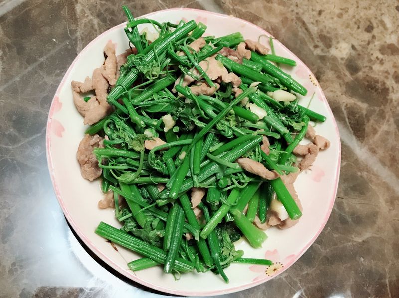龍鬚菜炒肉絲