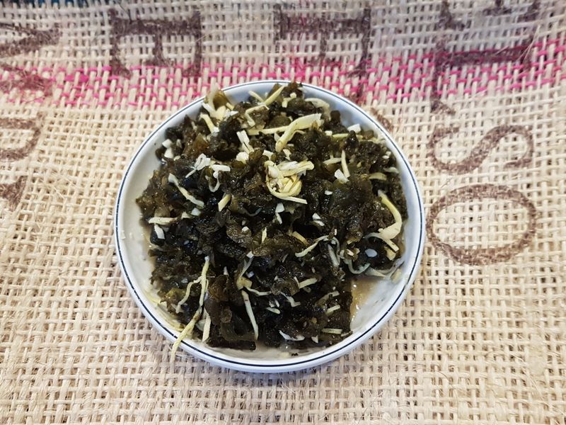 涼拌雨來菇