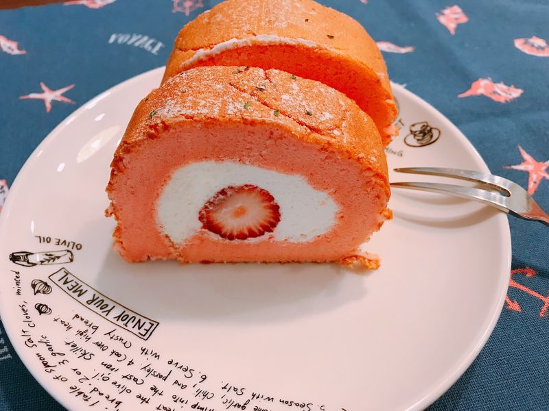 草莓生乳捲🍓