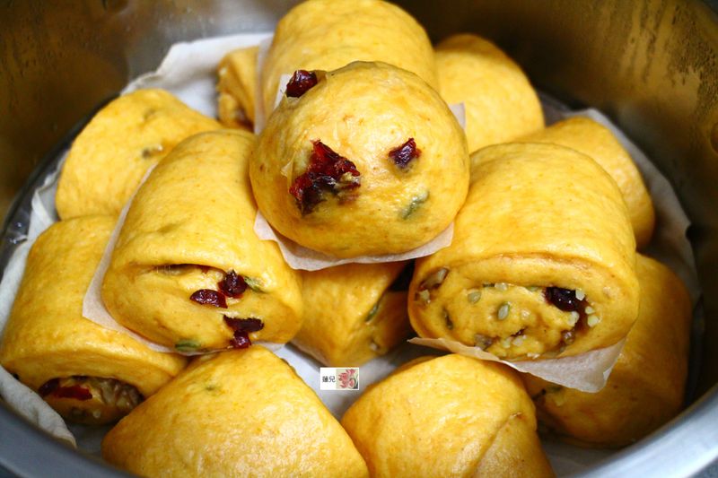 蕃茄堅果饅頭