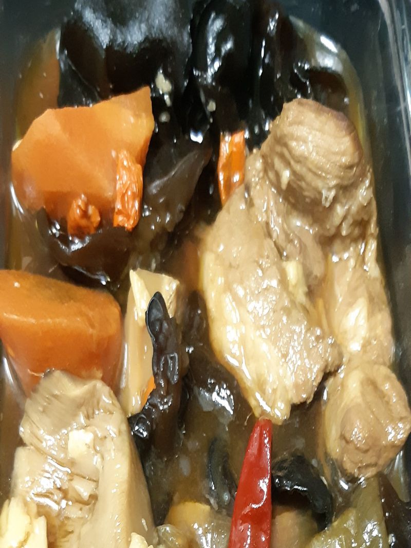 滷豬小排