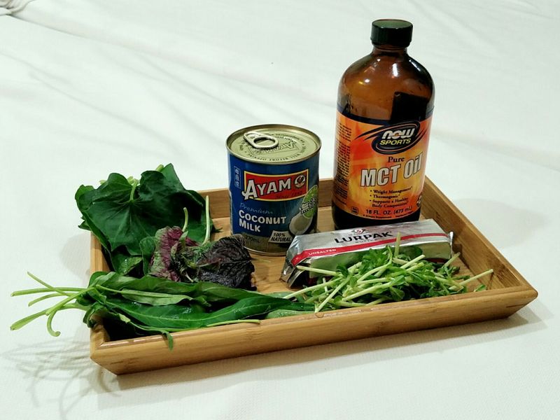 自製當季“低醣生酮綠拿鐵”(可取代早餐)