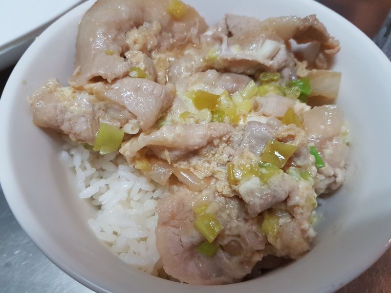 洋蔥豬滑蛋