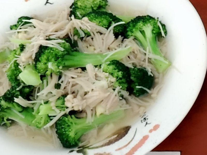 青花椰煨金針