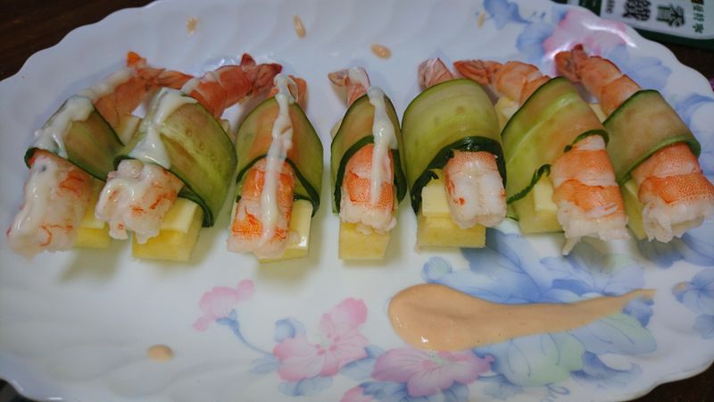輕食開胃菜-鮮蝦蘋果起司沙拉