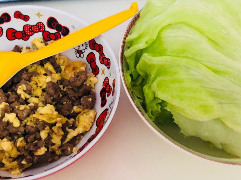 小兒科料理🍳生菜包肉碎🥚（無澱粉）