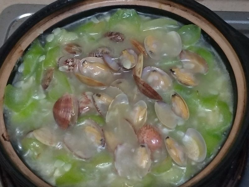 絲瓜花蛤煲
