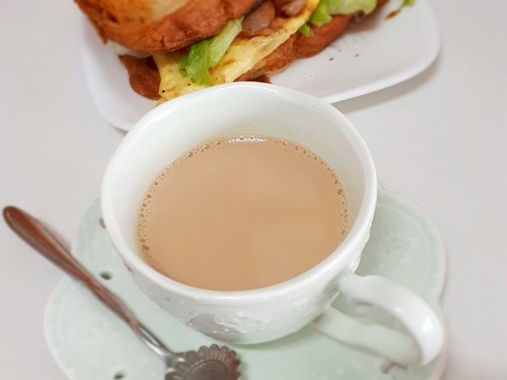 煮鮮奶茶
