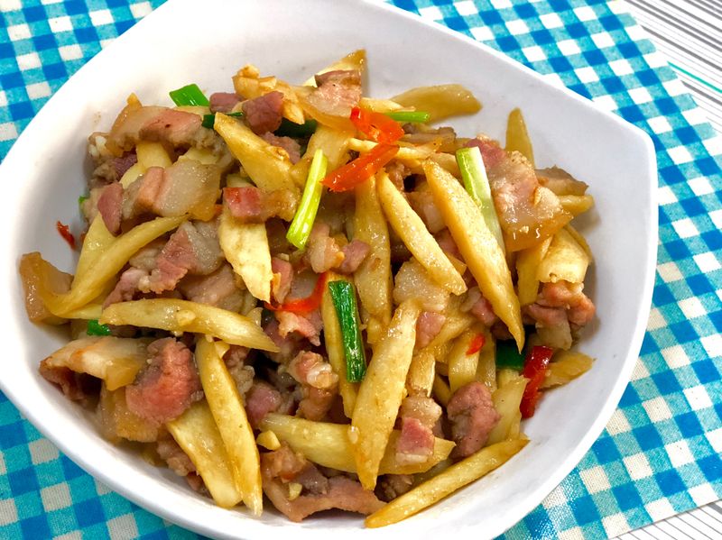 筊白筍炒鹹豬肉