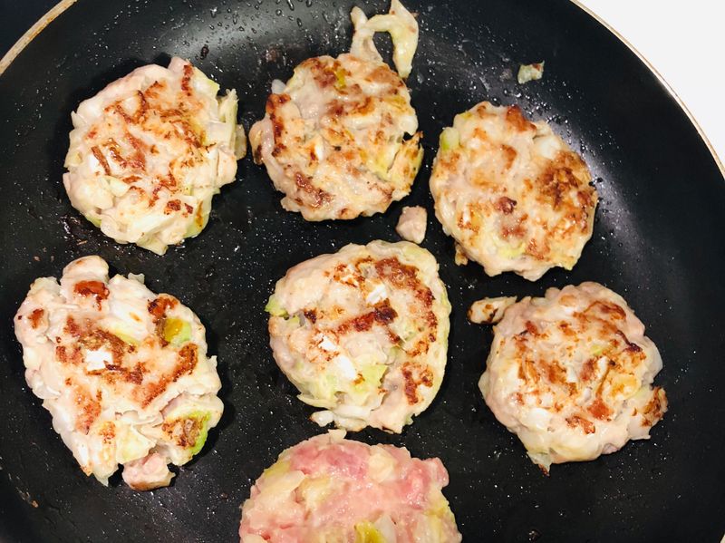 高麗菜豬肉餅