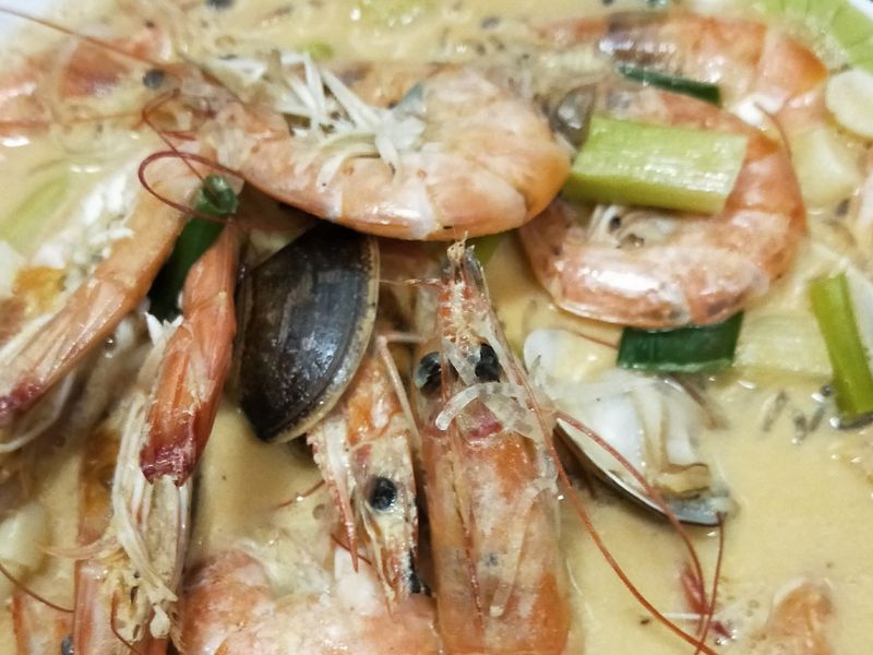 椰香鮮蝦粉絲煲