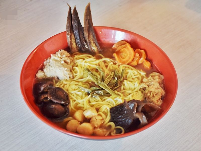 會津燴湯雞肉醬油拉麵
