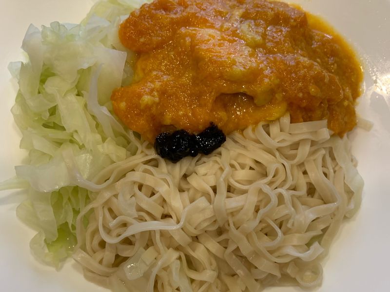 南瓜雞胸肉意麵，約500卡，蛋白質37克