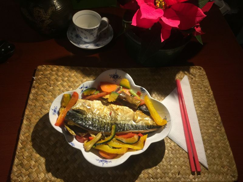 心花怒放(烤鯖魚配彩虹蔬果)