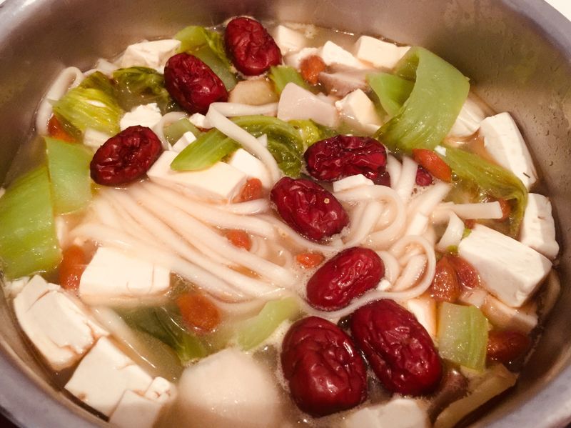 暖暖麻油湯麵